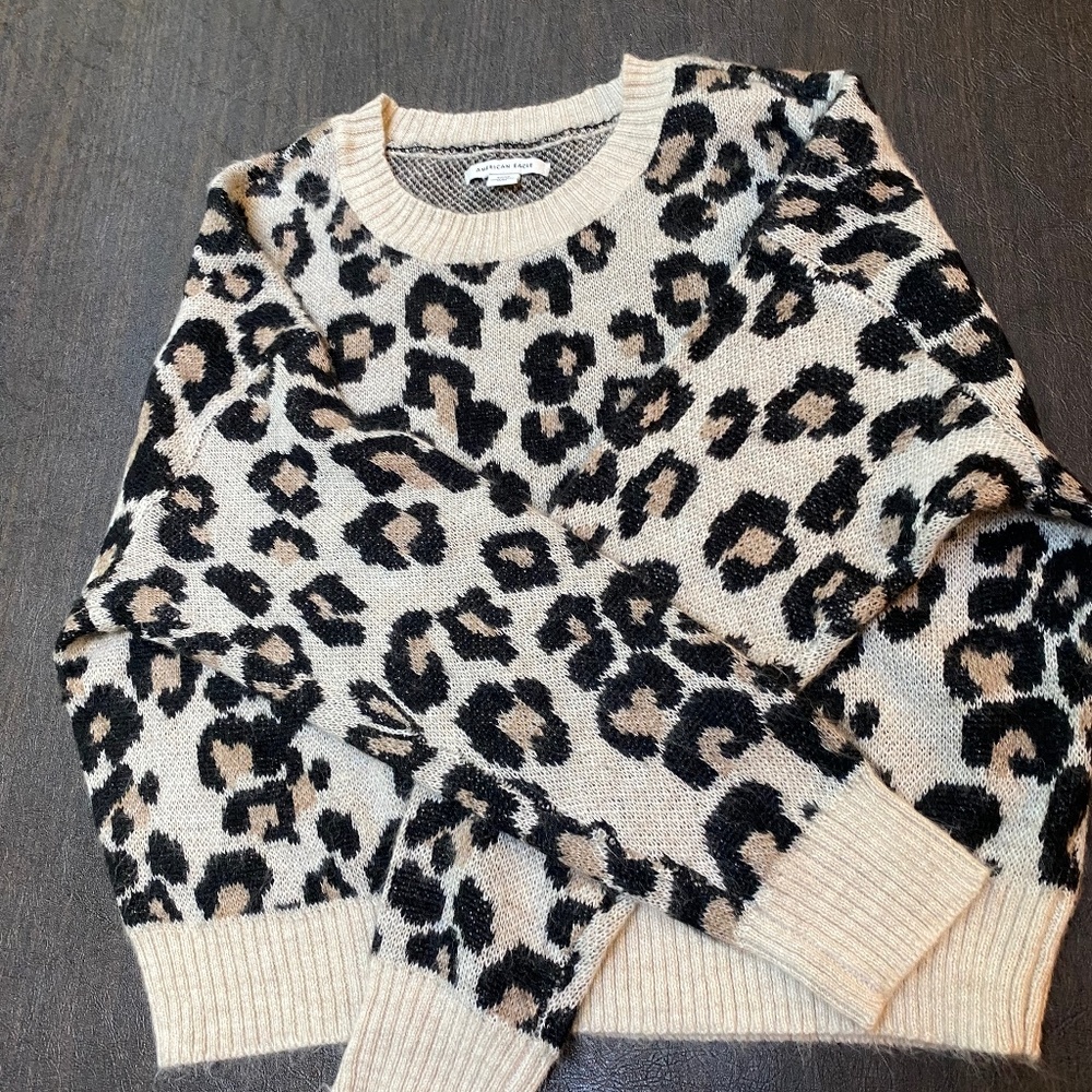 American Eagle Leopard print sweater Small